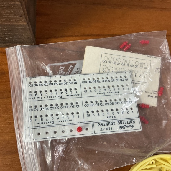 Lot Of 60 Misc Knitting Crochet Hooks Boye Susan Bates - Picture 8 of 8